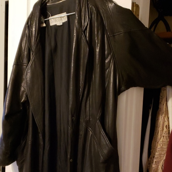 Vintage long women's leather coat - Picture 3 of 6